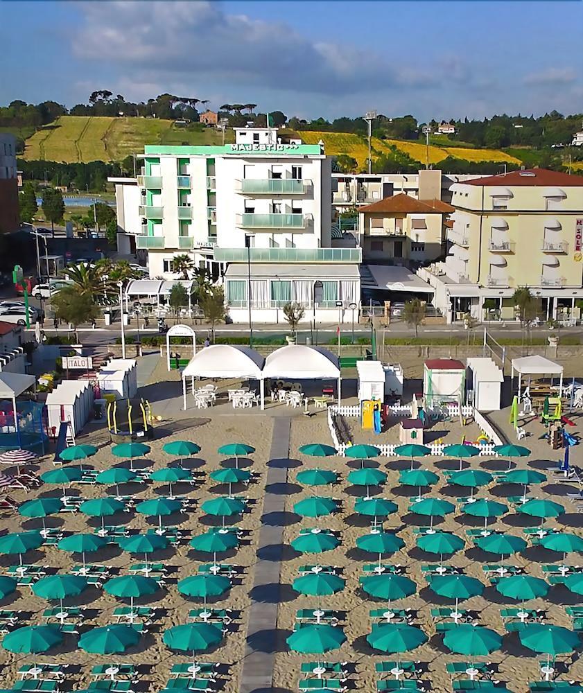 Hotel Majestic Senigallia Exterior photo