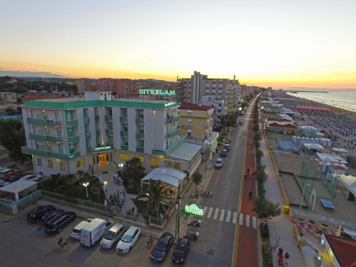 Hotel Majestic Senigallia Exterior photo