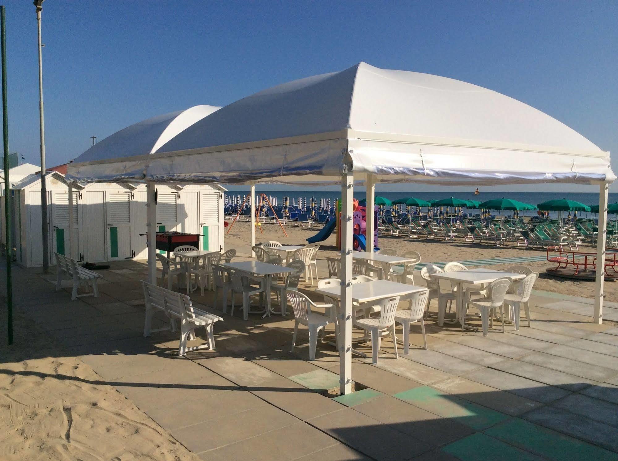 Hotel Majestic Senigallia Exterior photo